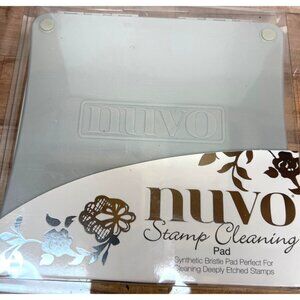 Nuvo Synthetic Bristle Stamp Cleaning Pad For Deeply Etched Stamps